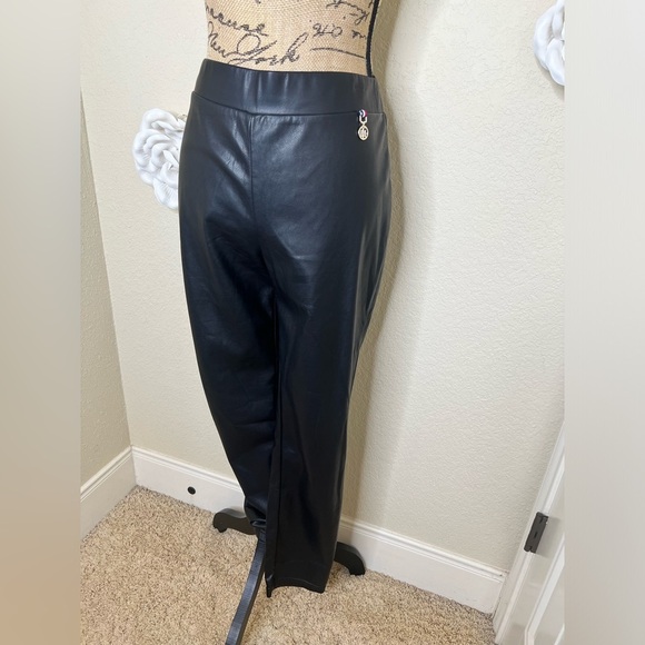 NTM: Tommy Hilfiger Solid Black Faux Leather Pull On Pants Size 10 - Picture 3 of 15